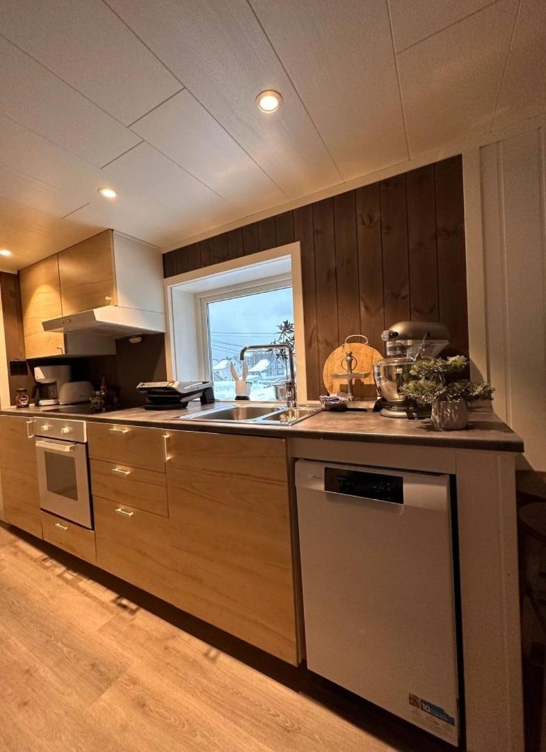 Kb Basement Apartment Sørvågen المظهر الخارجي الصورة